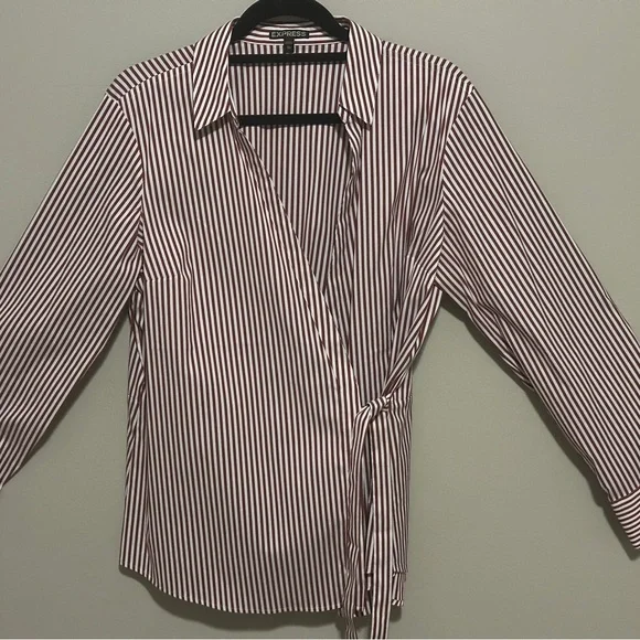 Express Black and White Striped Blouse - Picture 2 of 2